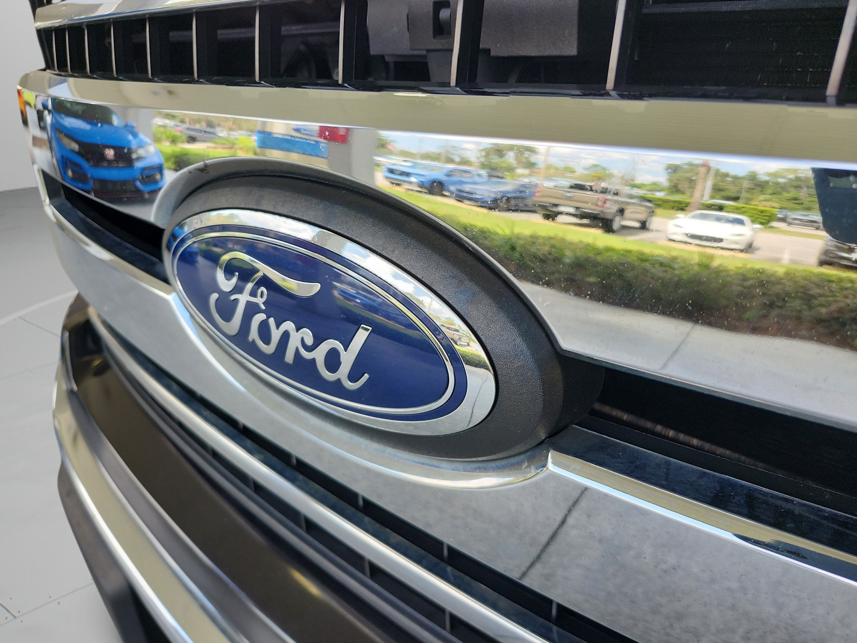 Used 2019 Ford F150 XLT w/ Heavy-Duty Payload Package AWD/4WD image 29