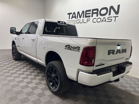 New 2026 RAM 2500 Laramie AWD/4WD image 3