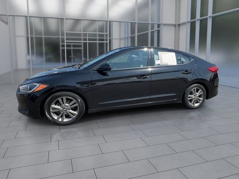 Used 2018 Hyundai Elantra SEL w/ Cargo Package FWD image 5