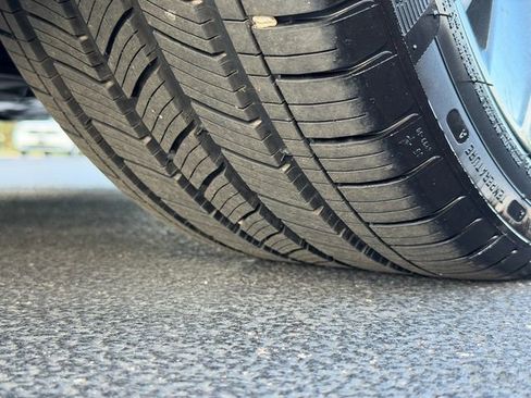 Certified 2025 Toyota Corolla SE w/ Convenience Package image 12