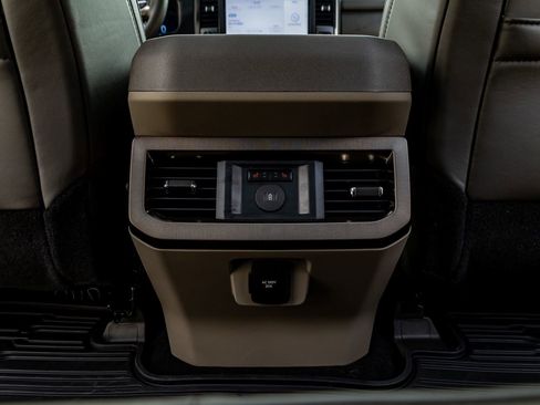 Used 2026 Ford F450 Platinum w/ Platinum Plus Package image 33