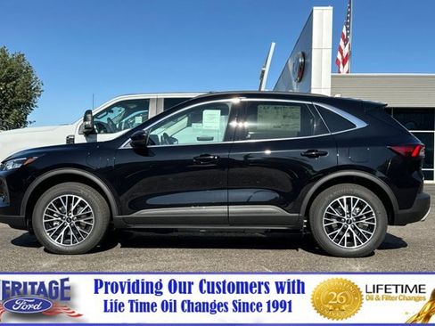 New 2025 Ford Escape SE w/ Class II Trailer Tow Package image 7