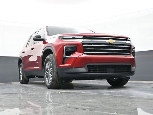 New 2026 Chevrolet Traverse LT w/ Driver Confidence Package FWD image 44