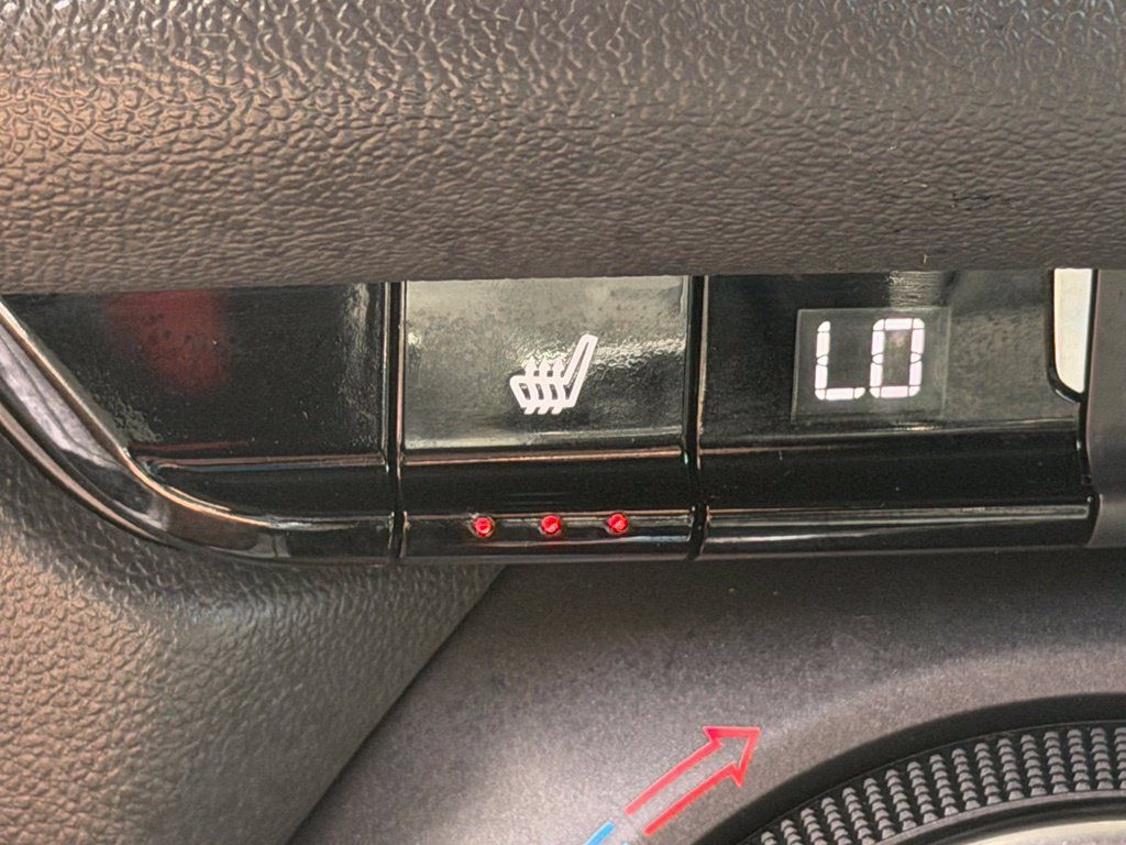 Used 2025 Chevrolet Blazer LT AWD/4WD image 4