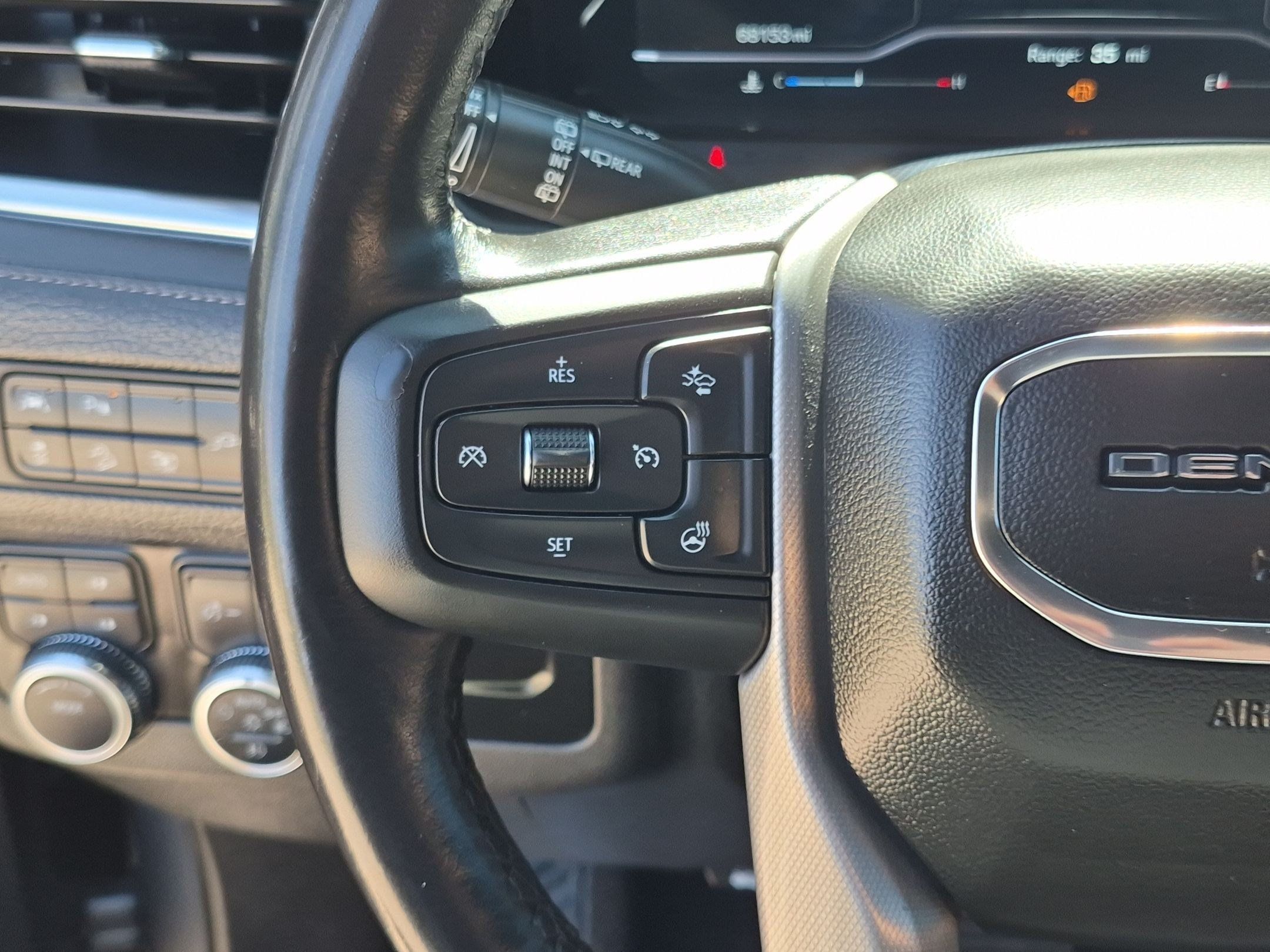 Used 2022 GMC Yukon Denali AWD/4WD image 17