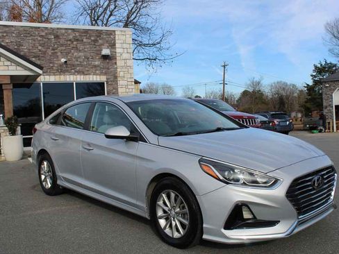 Used 2018 Hyundai Sonata SE image 3