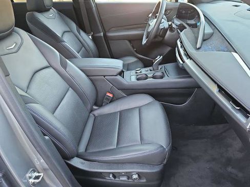 Certified 2025 Cadillac XT4 Sport image 27