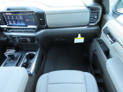 New 2026 Chevrolet Silverado 1500 LTZ w/ LTZ Premium Package AWD/4WD image 20