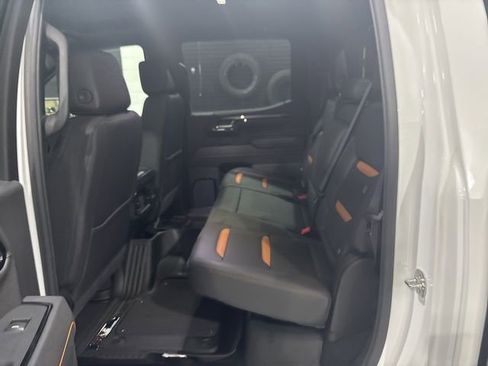Used 2025 GMC Sierra 1500 AT4 image 29
