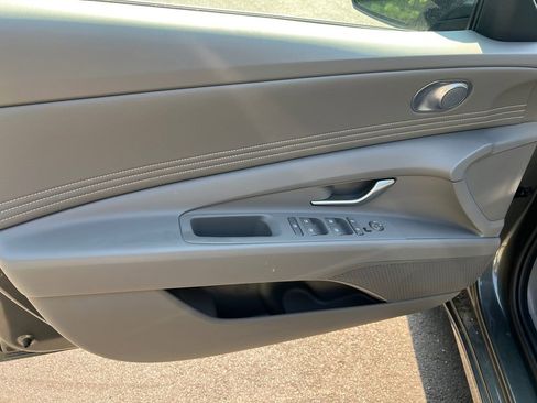 New 2026 Hyundai Elantra Sport FWD image 11