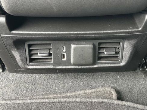 Used 2025 GMC Sierra 1500 SLT AWD/4WD image 24