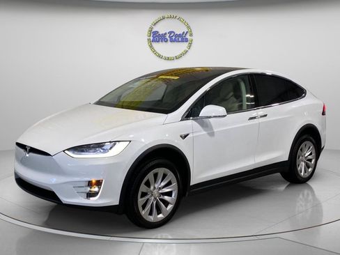 Used 2017 Tesla Model X 75D AWD/4WD image 1