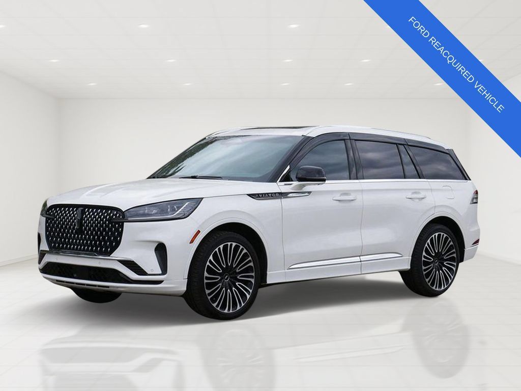 Used 2025 Lincoln Aviator Black Label AWD/4WD image 6