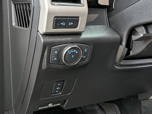 Certified 2019 Ford F250 Lariat w/ Chrome Package image 18