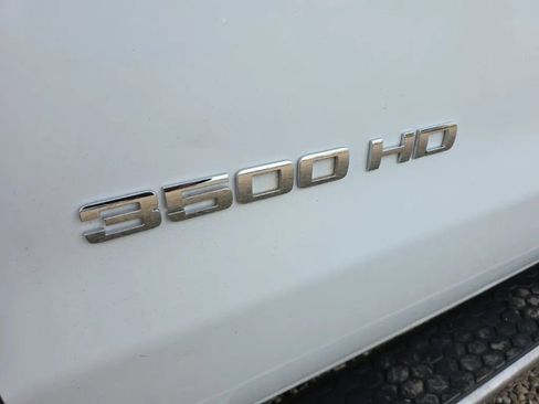 Used 2019 GMC Sierra 3500 4x4 Crew Cab image 9