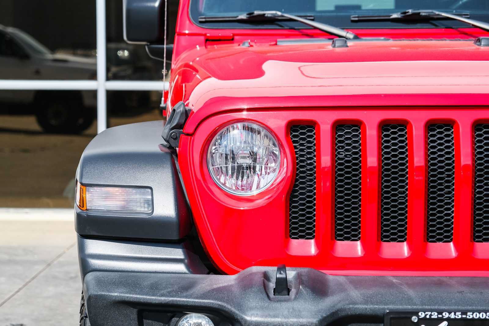 Used 2019 Jeep Wrangler Unlimited Sport S AWD/4WD image 3