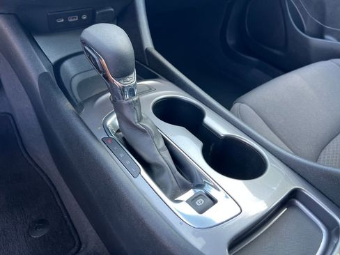 Used 2023 Chevrolet Malibu LS image 22