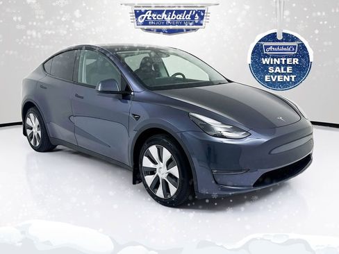 Used 2023 Tesla Model Y Long Range image 1
