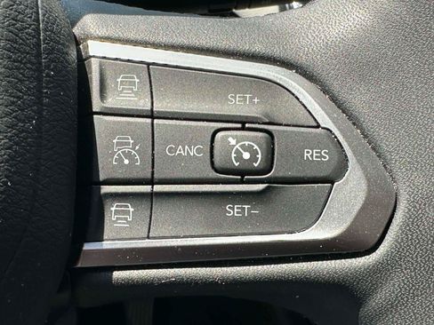 Used 2025 Jeep Compass Limited w/ Elite Group AWD/4WD image 21