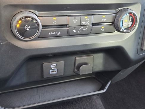Used 2022 Ford F150 XLT w/ Trailer Tow Package image 17