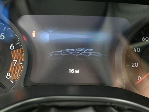 New 2026 Jeep Compass Latitude image 10