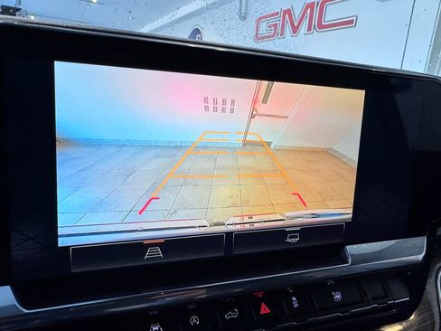 Certified 2024 GMC Sierra 1500 Elevation image 21