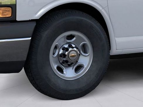 New 2024 Chevrolet Express 2500 RWD image 7