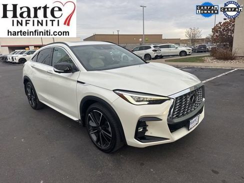 Certified 2023 INFINITI QX55 Essential image 3