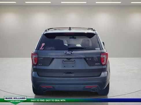 Used 2017 Ford Explorer XLT w/ Equipment Group 202A AWD/4WD image 5