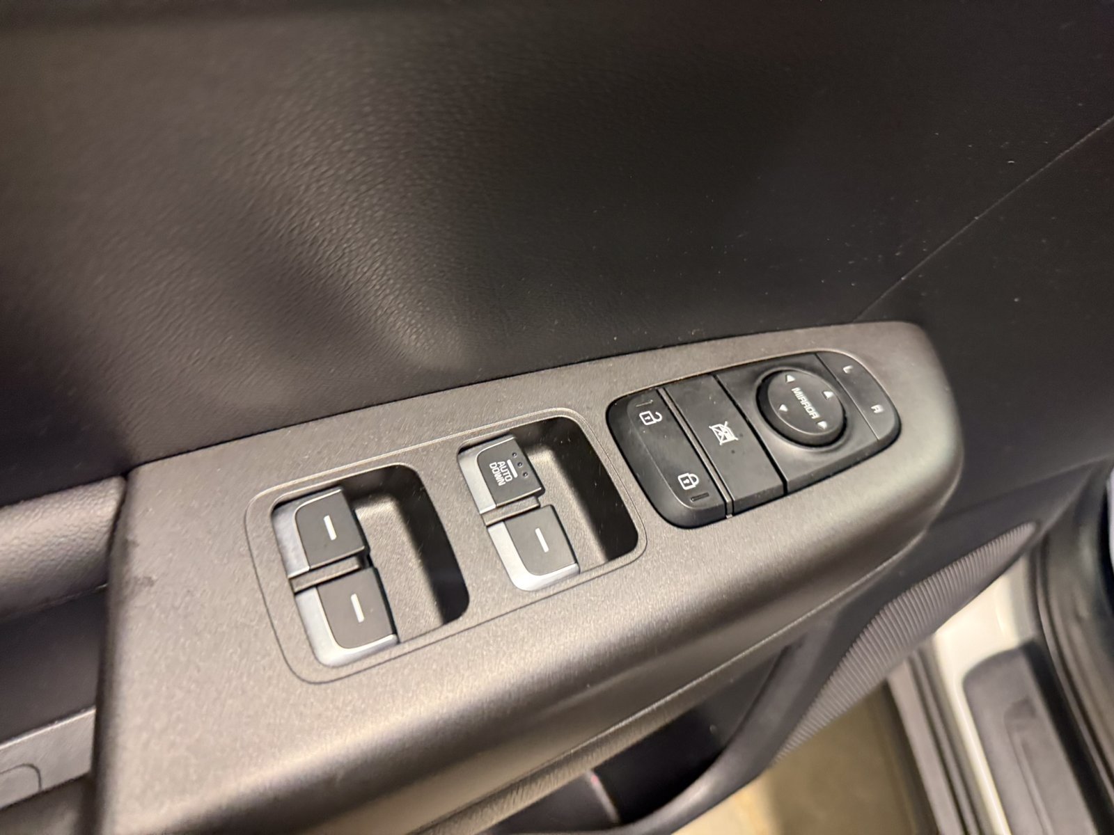 Used 2022 Kia Sportage LX AWD/4WD image 22