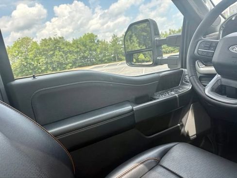 Used 2025 Ford F250 Lariat w/ Lariat Ultimate Package AWD/4WD image 22