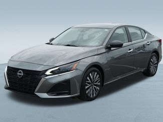 Used 2025 Nissan Altima 2.5 SV FWD video 3