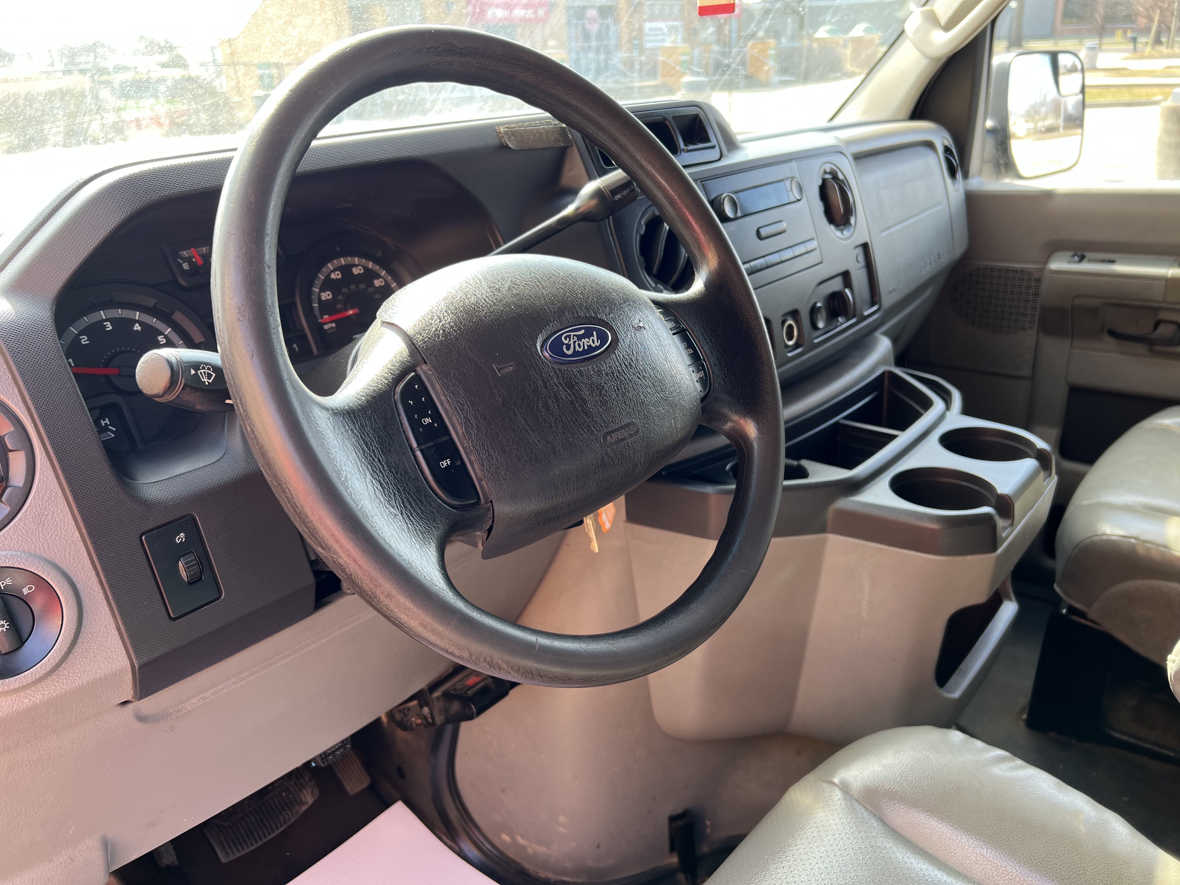 Used 2011 Ford E-250 and Econoline 250 Extended w/ Commercial Cargo Van Pkg RWD image 14
