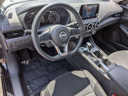 Used 2025 Nissan Sentra SV FWD image 10
