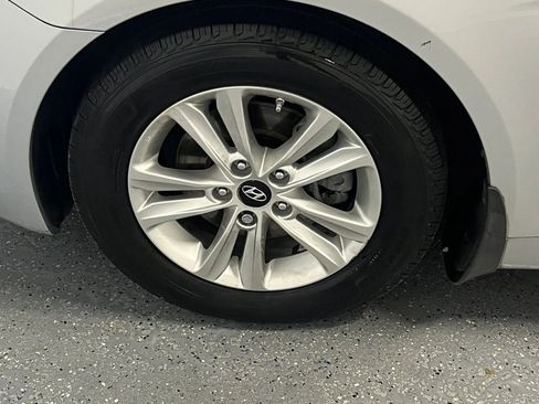 Used 2013 Hyundai Sonata GLS w/ Popular Equipment Pkg FWD image 9