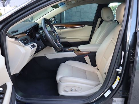 Used 2019 Cadillac XTS Luxury image 30