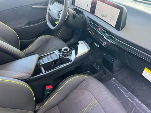 Certified 2024 Kia EV6 GT image 16