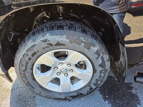 Used 2023 RAM 1500 Big Horn image 28