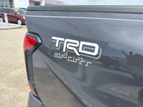 Used 2025 Toyota Tacoma TRD Sport AWD/4WD image 9