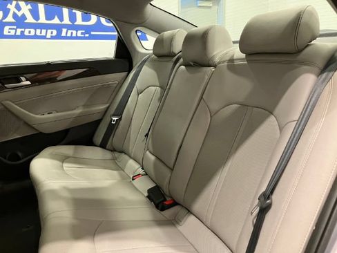 Used 2016 Hyundai Sonata Limited w/ Option Group 04 FWD image 49