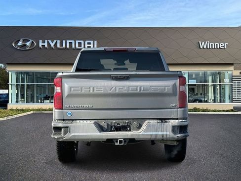 Used 2023 Chevrolet Silverado 1500 LT image 3