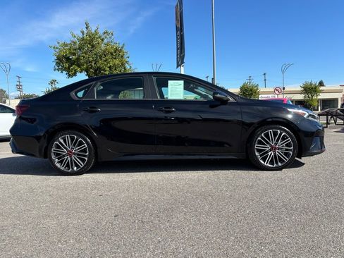 Used 2022 Kia Forte GT image 3
