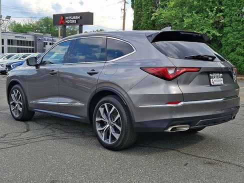 Used 2023 Acura MDX SH-AWD w/ Technology Package image 4
