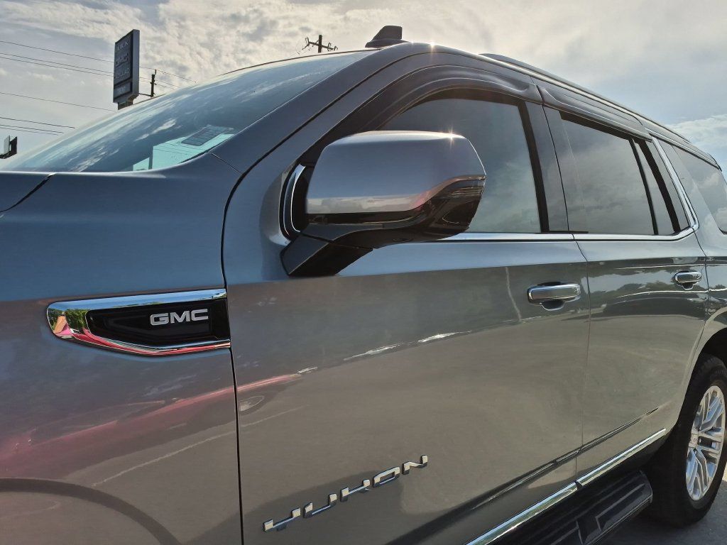 Used 2024 GMC Yukon SLT w/ SLT Luxury Package AWD/4WD image 3