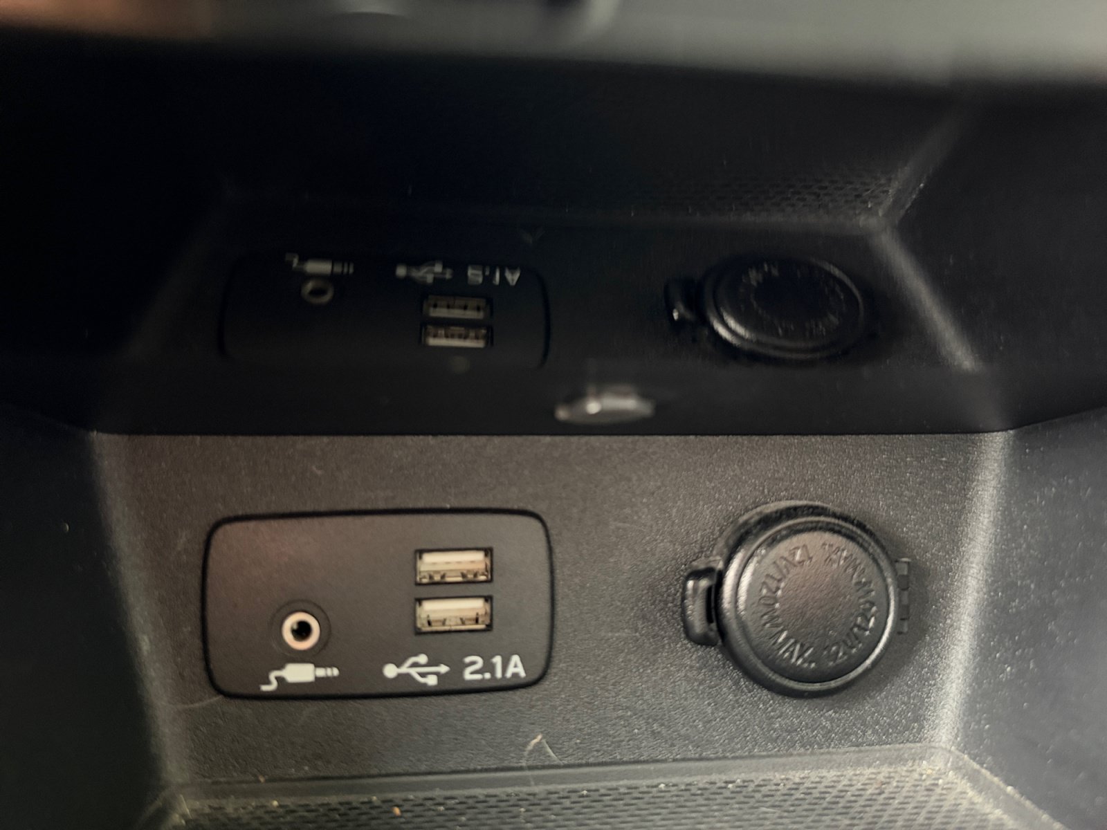Used 2019 Subaru Forester Premium AWD/4WD image 31