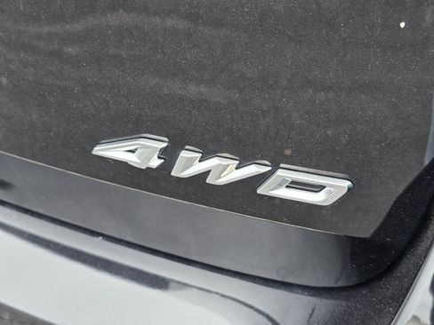 Used 2023 Ford Explorer 4WD image 9