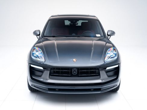 Certified 2026 Porsche Macan Turbo AWD/4WD image 6
