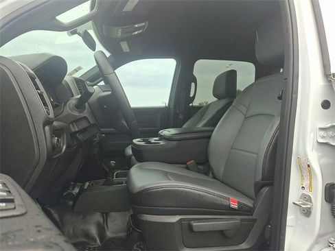 Used 2023 RAM 2500 Tradesman w/ Chrome Appearance Group image 13