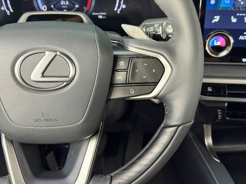 Used 2023 Lexus RX 350 Luxury image 24