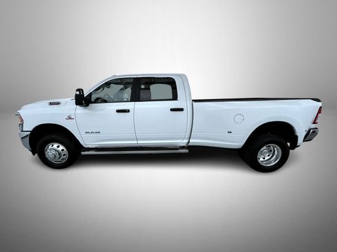 Used 2024 RAM 3500 Big Horn w/ Cold Weather Group AWD/4WD image 8
